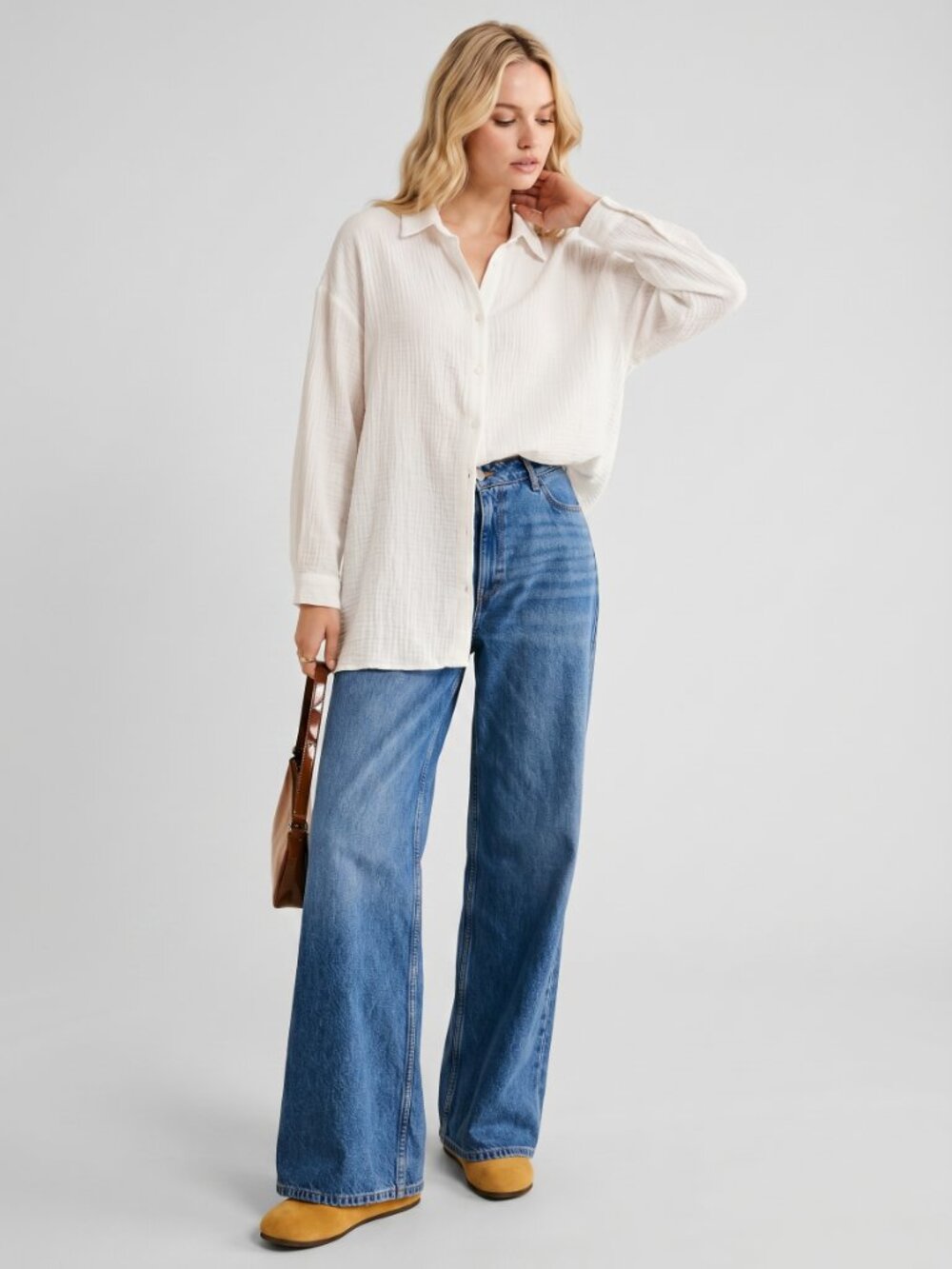 Women White Cotton Lightweight Button Down Shirt Casual Oversized Blouse - Picture 5 of 9